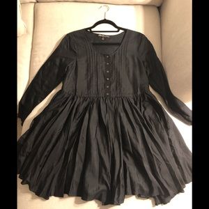 Elizabeth and James dress